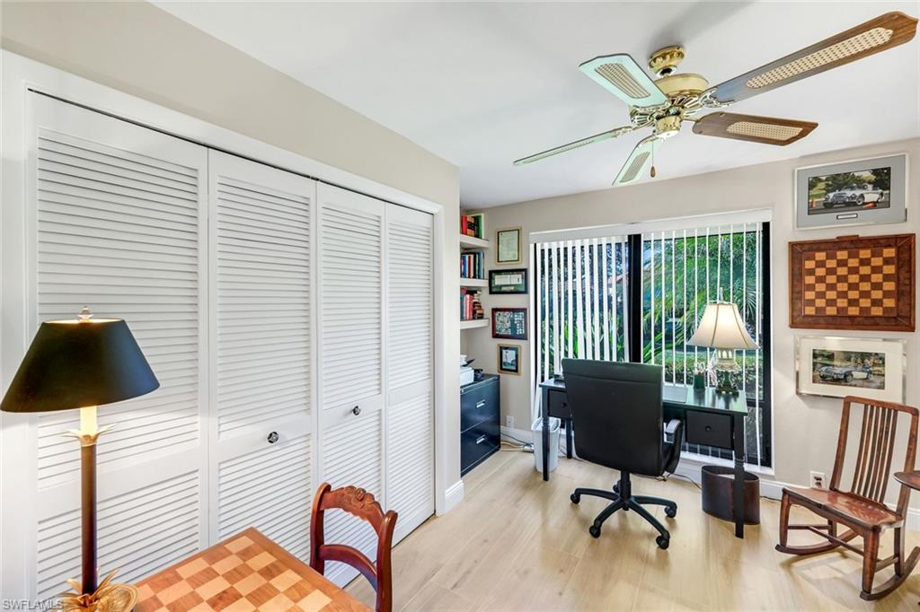 LONGSHORE LAKE - Residential