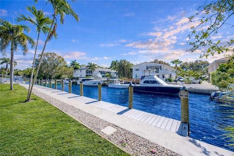 Photo of 1686 Blue Point AVE #B5, NAPLES, FL 34102 (MLS # 226007241)