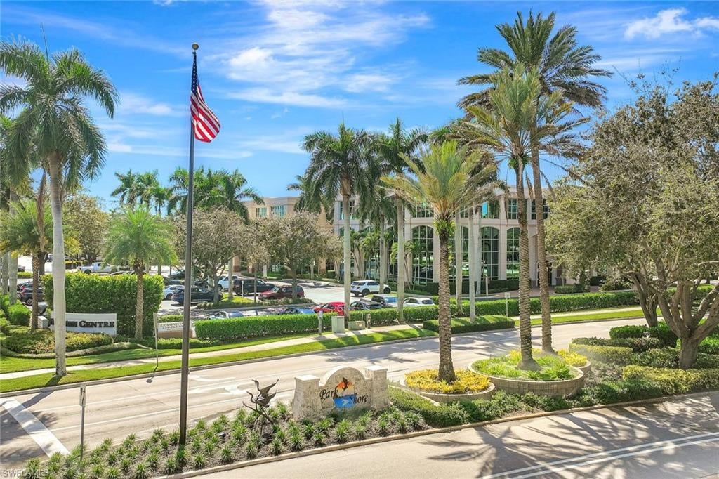 788 Park Shore DR E39