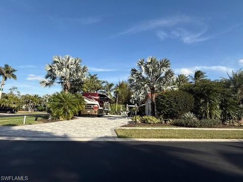 4840 Carriage CT NAPLES FL 34114