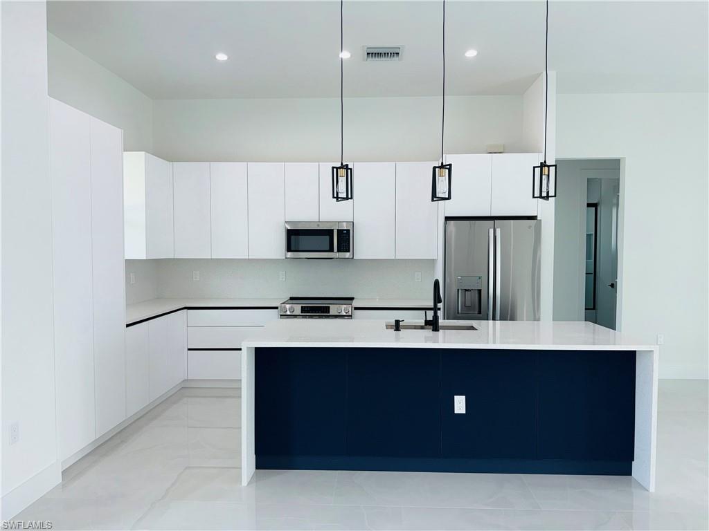 GOLDEN GATE ESTATES - Residential