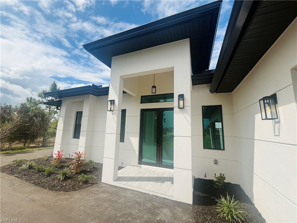 GOLDEN GATE ESTATES - Residential