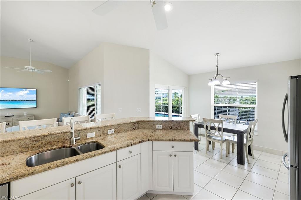 MARCO BEACH - Residential