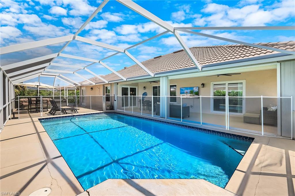 MARCO BEACH - Residential