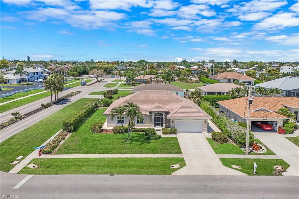 MARCO BEACH - Residential