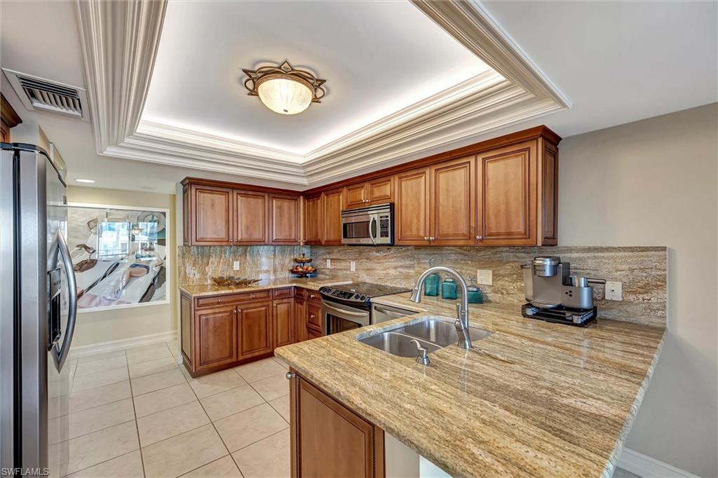 4451 Gulf Shore BLVD N 406