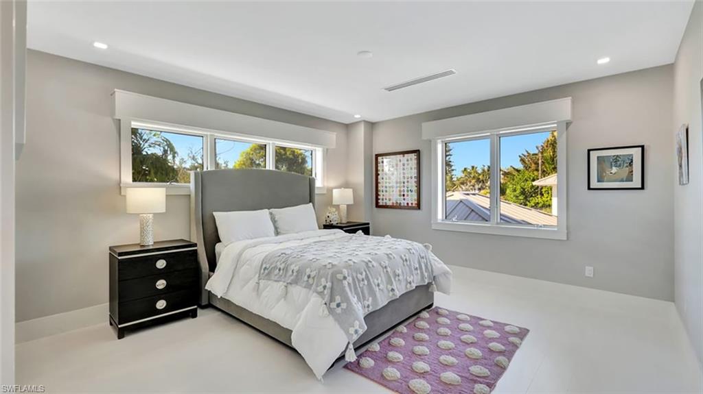 OLDE NAPLES - Residential Lease