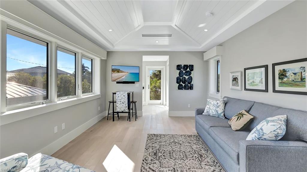 OLDE NAPLES - Residential Lease