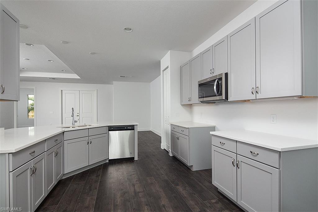 GOLDEN GATE ESTATES - Residential