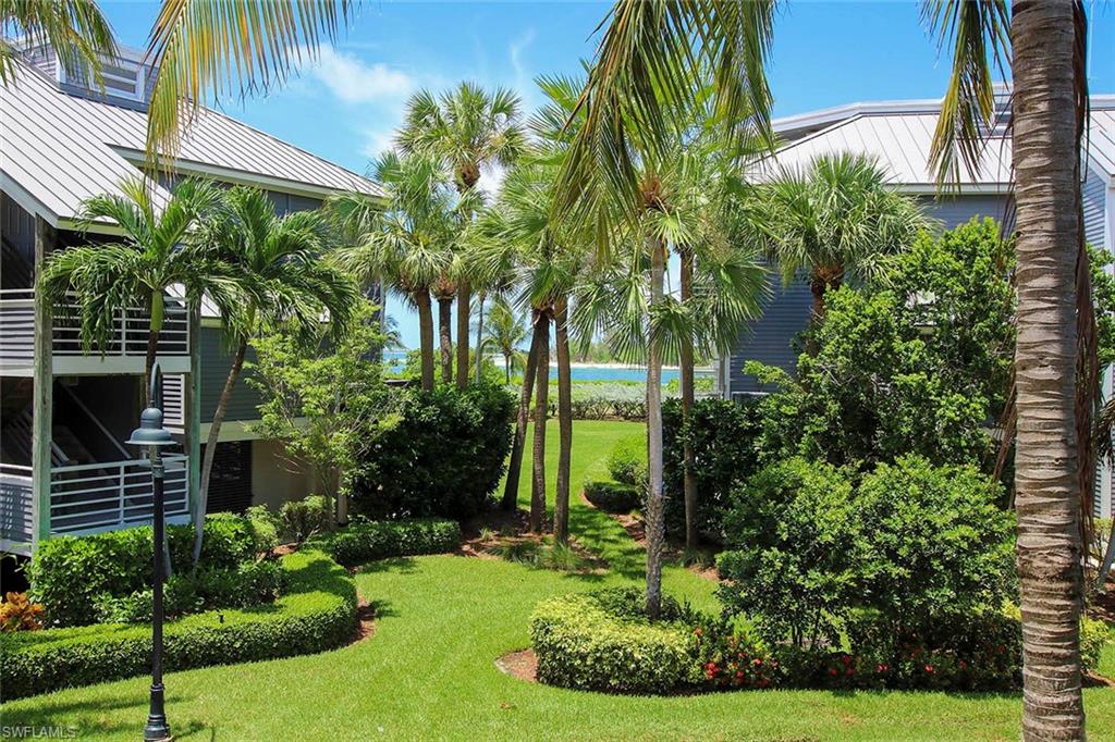 LAND'S END - Residential