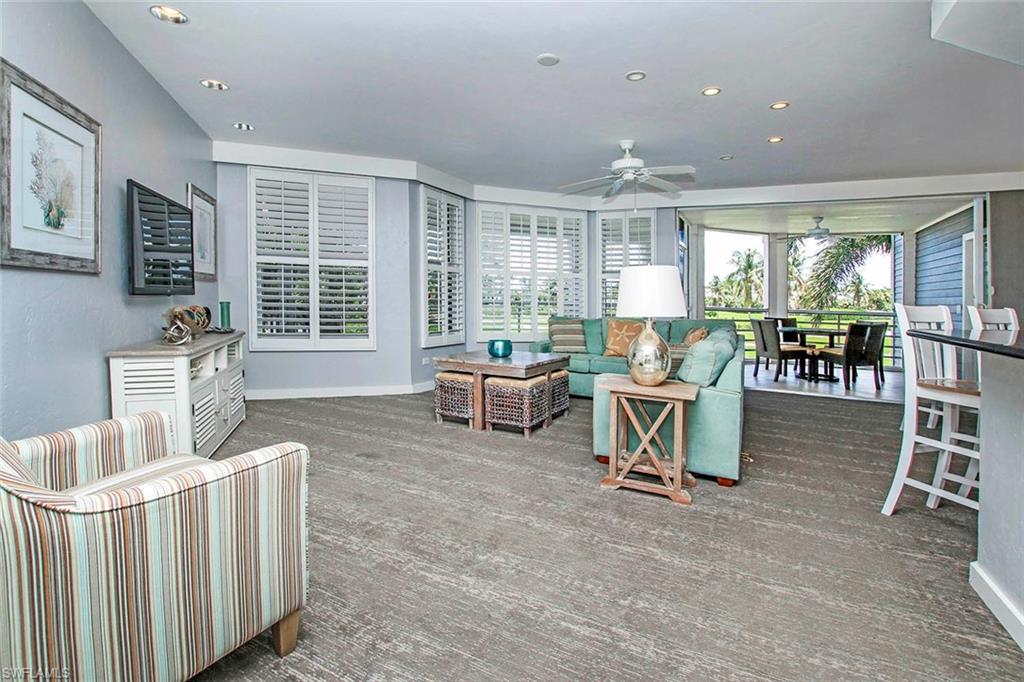 LAND'S END - Residential