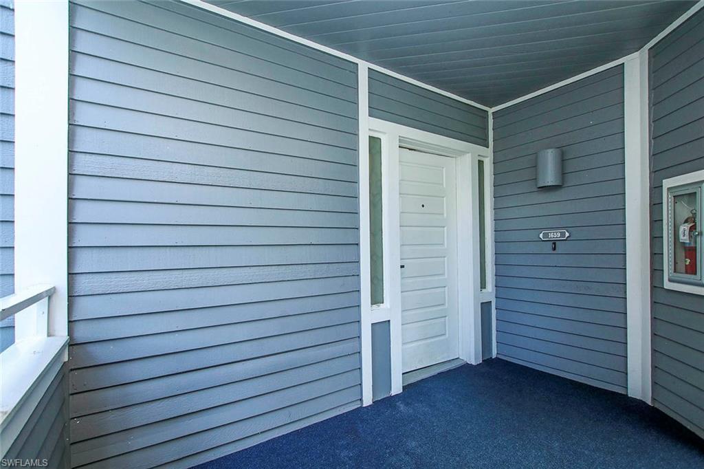 LAND'S END - Residential