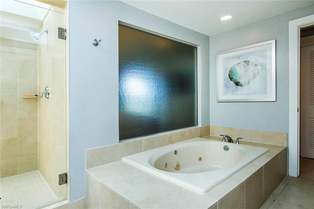 LAND'S END - Residential