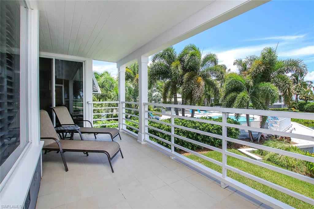 LAND'S END - Residential