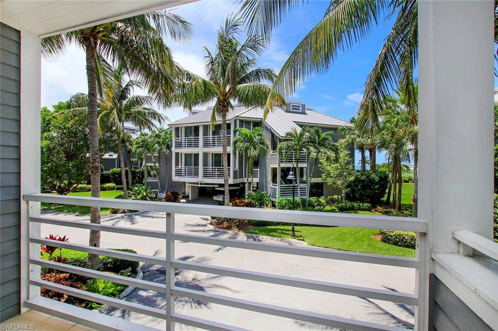 LAND'S END - Residential