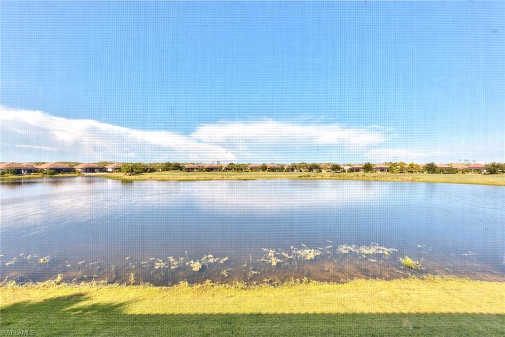 ESPLANADE - Residential Lease