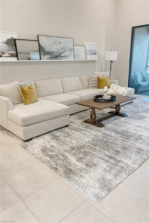 ESPLANADE - Residential Lease