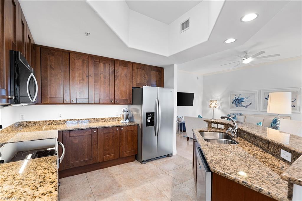 NAPLES BAY RESORT - Residential