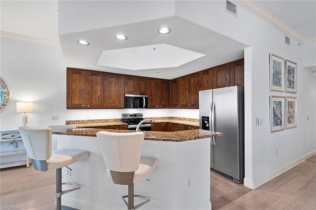 NAPLES BAY RESORT - Residential