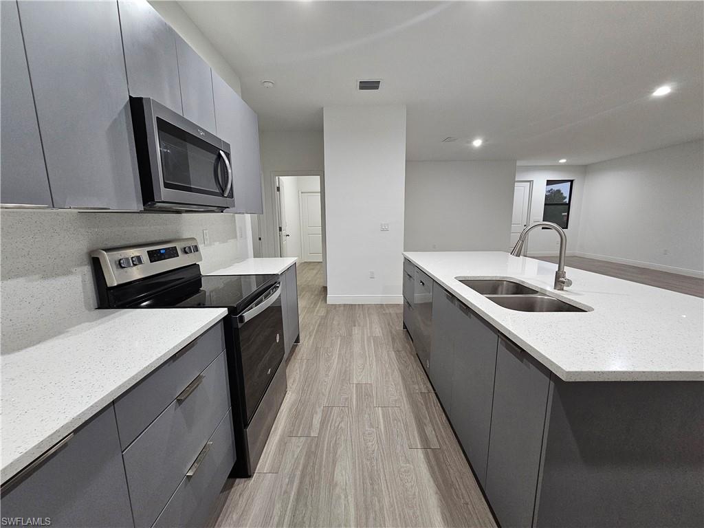 PORT LABELLE - Residential Lease