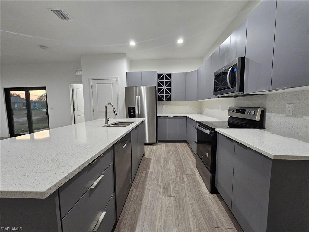 PORT LABELLE - Residential Lease