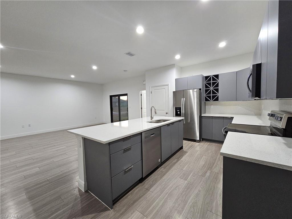 PORT LABELLE - Residential Lease