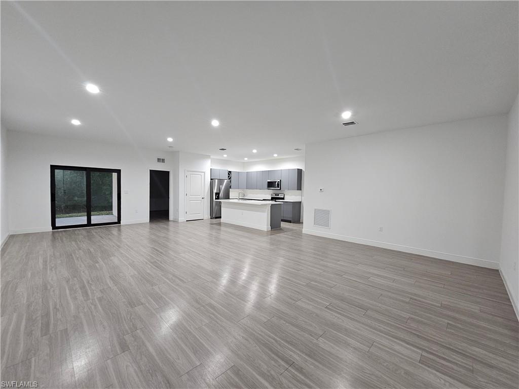 PORT LABELLE - Residential Lease