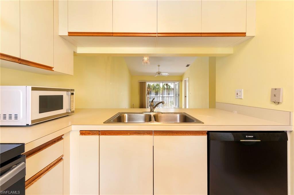 COURTYARD VILLAGE - Residential