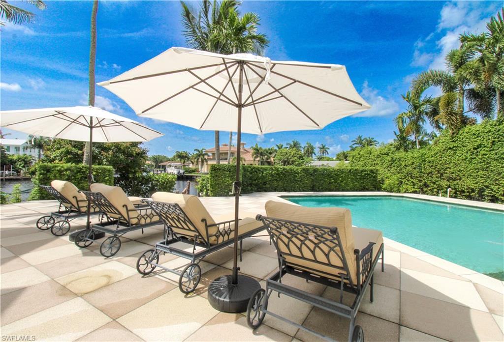 AQUALANE SHORES - Residential Lease