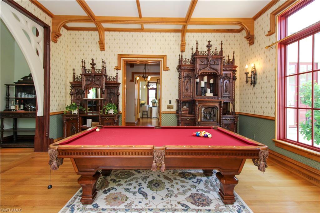 AQUALANE SHORES - Residential Lease