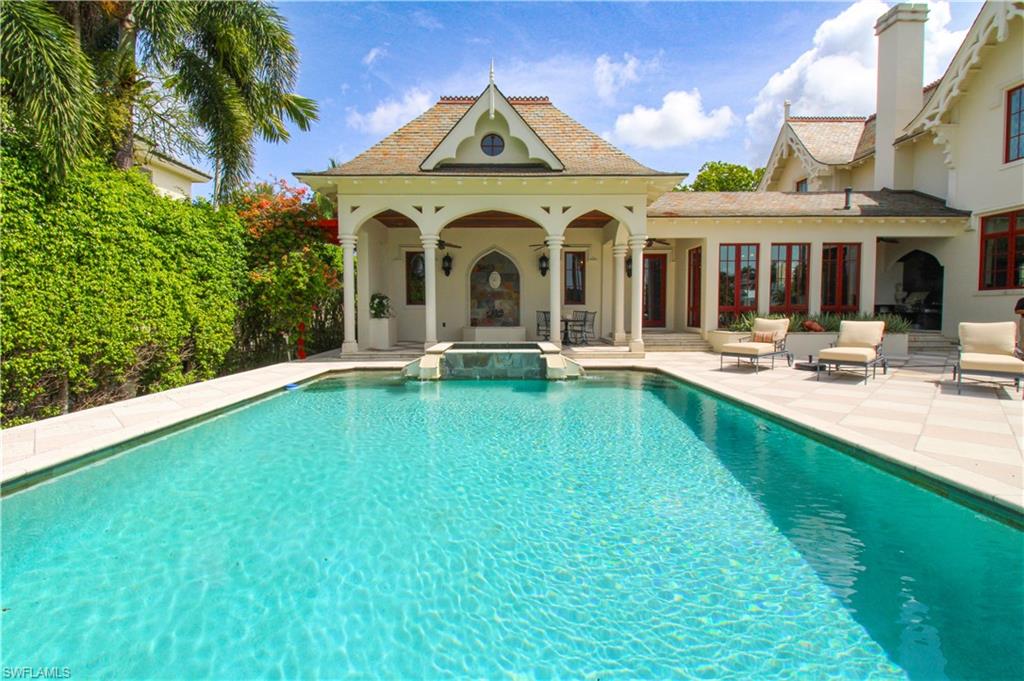 AQUALANE SHORES - Residential Lease