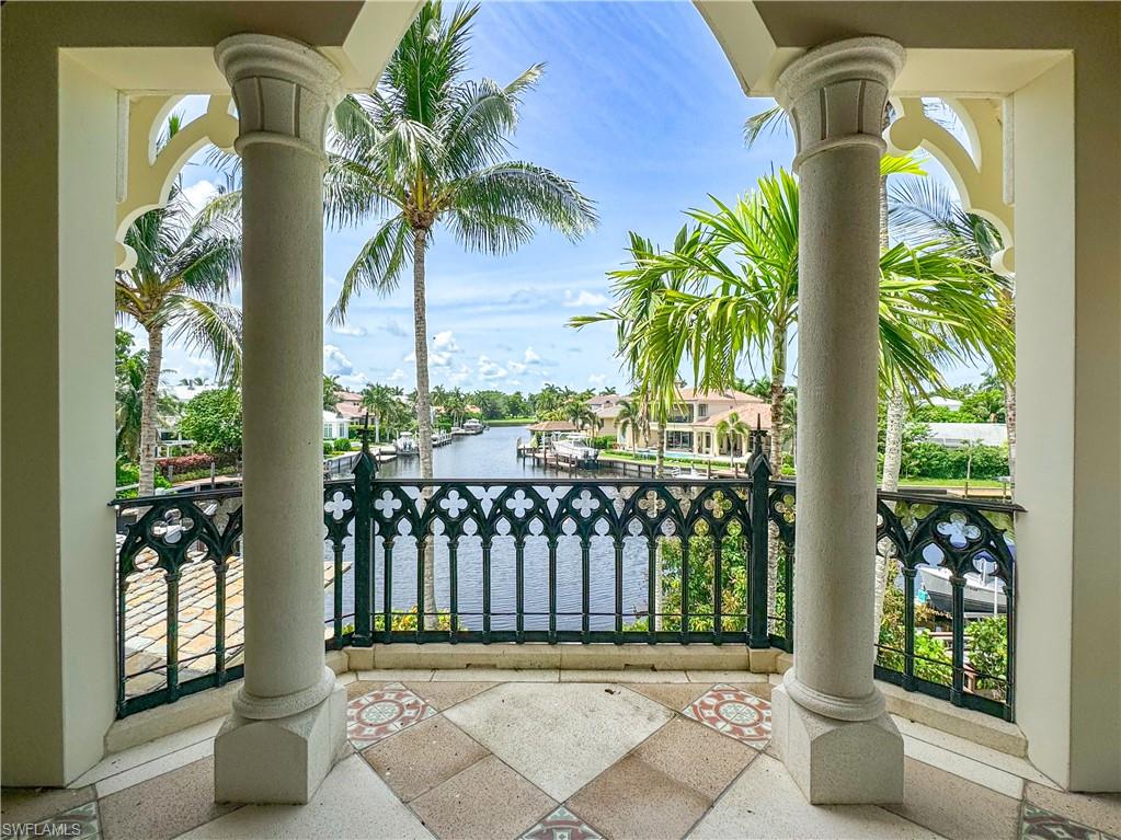 AQUALANE SHORES - Residential Lease