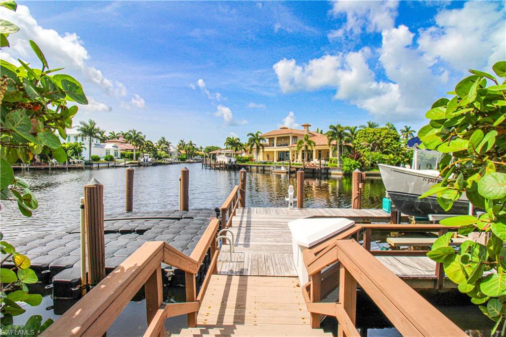 AQUALANE SHORES - Residential Lease