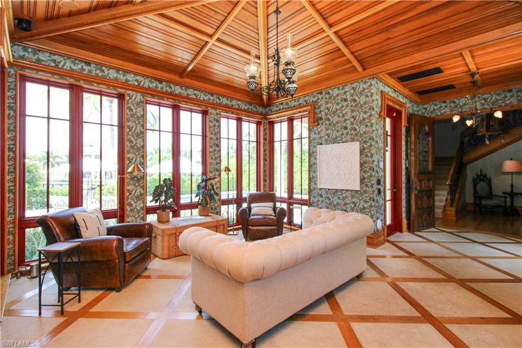 AQUALANE SHORES - Residential Lease