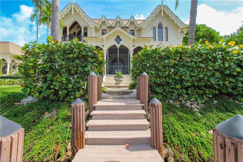 AQUALANE SHORES - Residential Lease