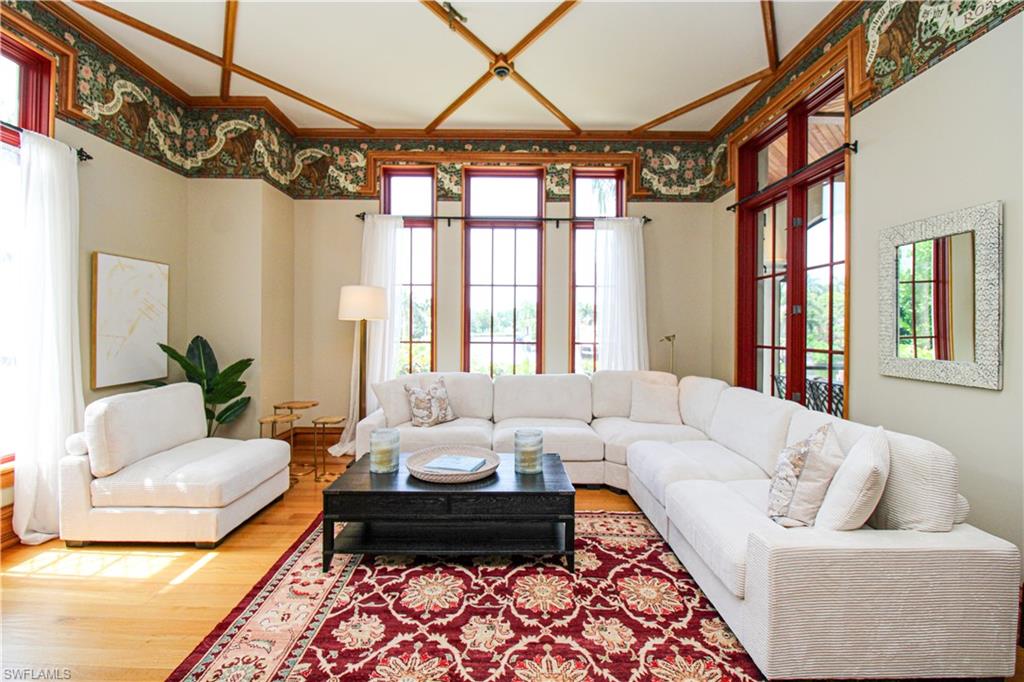 AQUALANE SHORES - Residential Lease