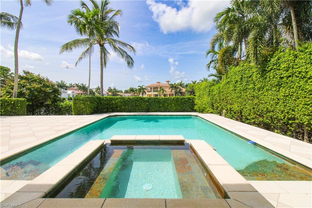 AQUALANE SHORES - Residential Lease