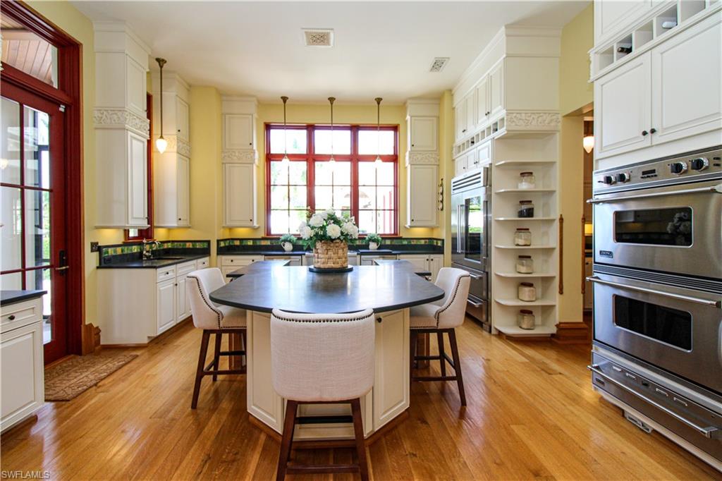 AQUALANE SHORES - Residential Lease