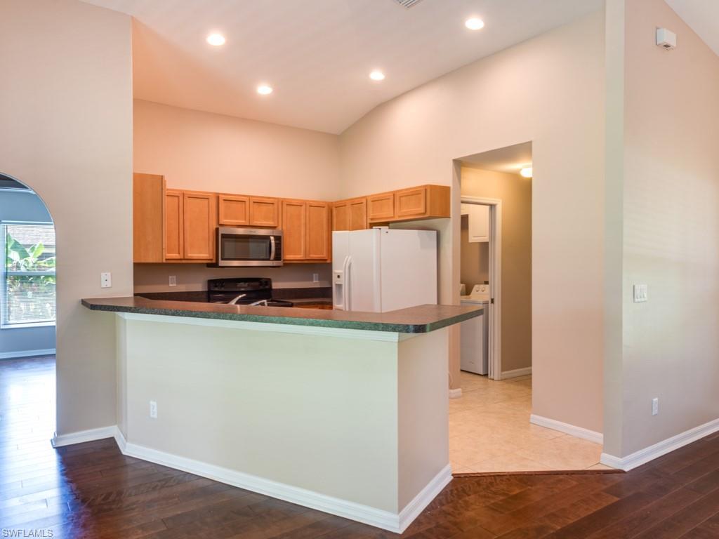 SAN CARLOS PARK - Residential