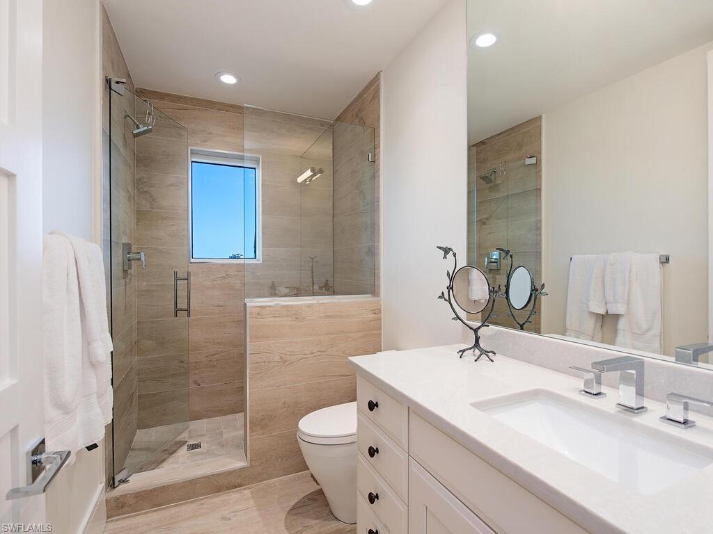 LA SCALA AT THE COLONY - Residential