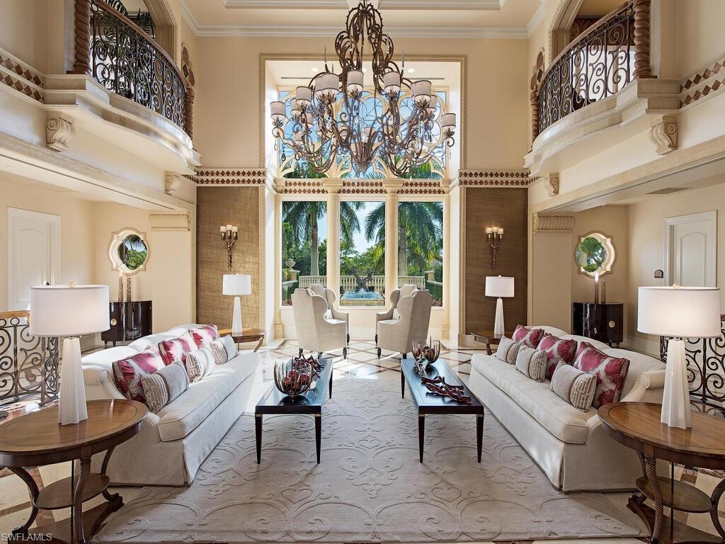 LA SCALA AT THE COLONY - Residential