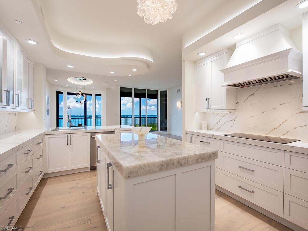 LA SCALA AT THE COLONY - Residential