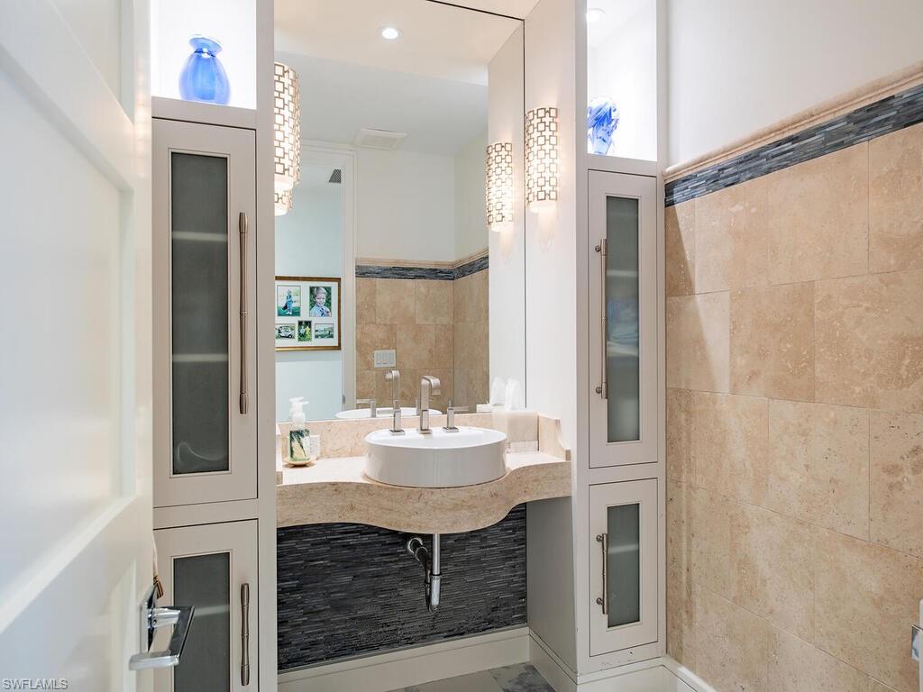 LA SCALA AT THE COLONY - Residential