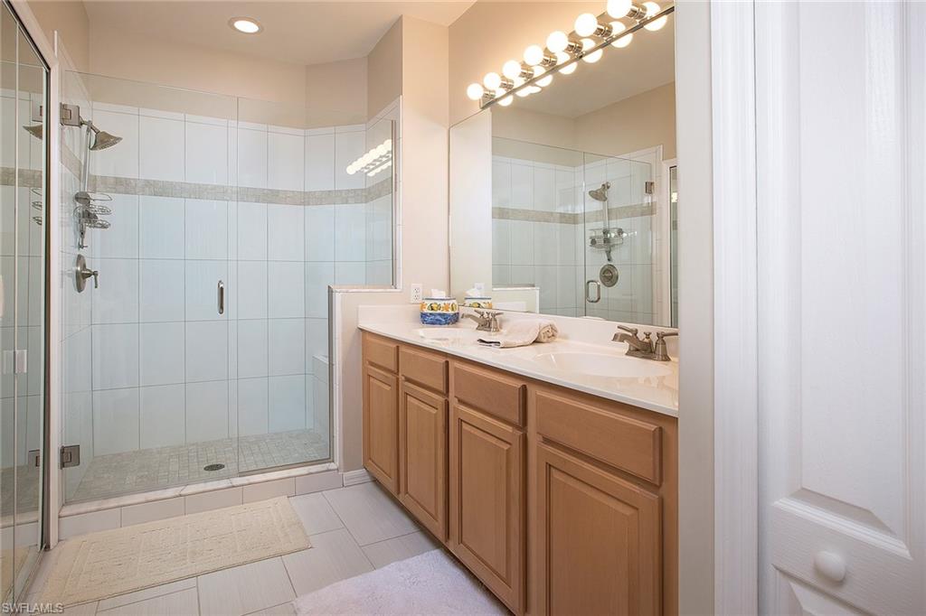 SUNSET STREAM - Residential