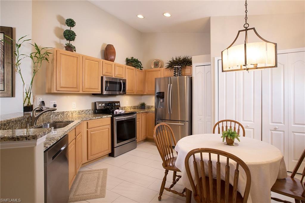 SUNSET STREAM - Residential