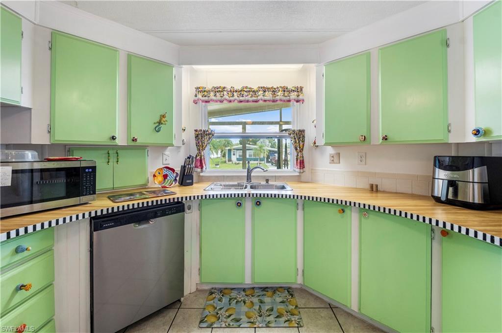 WEST WIND ESTATES - Residential