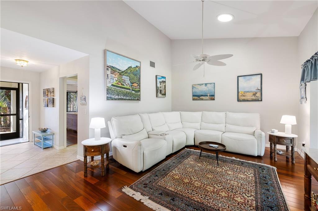 HUNTINGTON WOODS - Residential