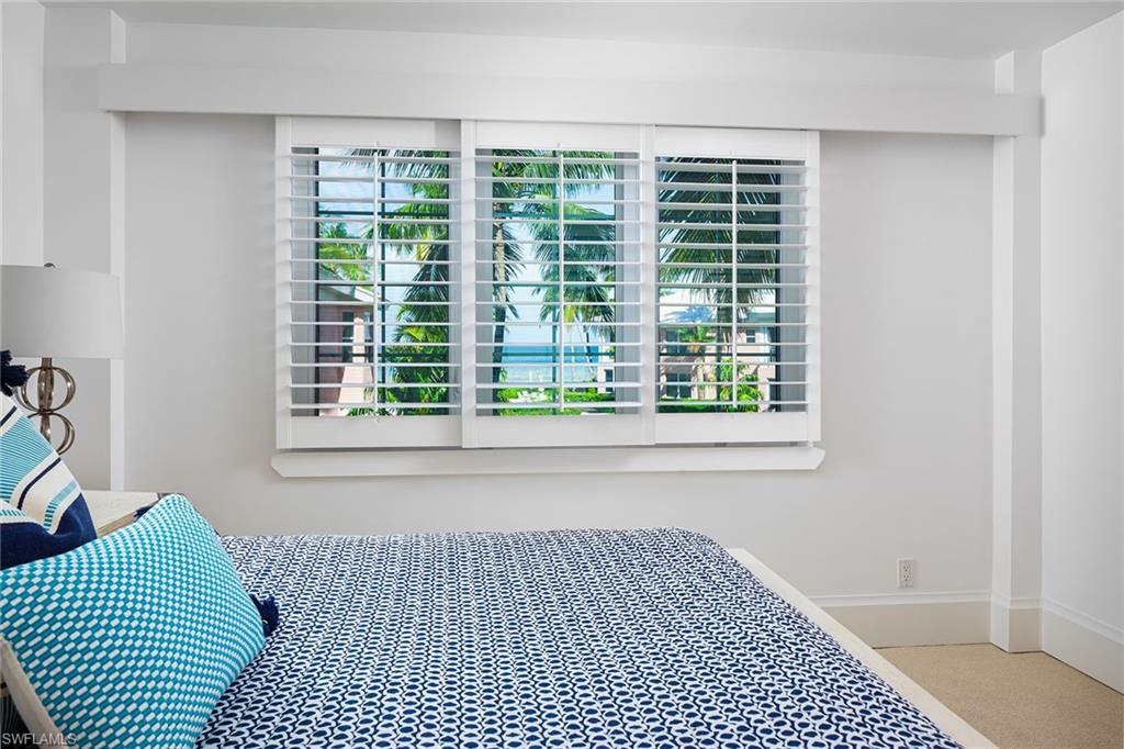 SHORES OF NAPLES - Residential