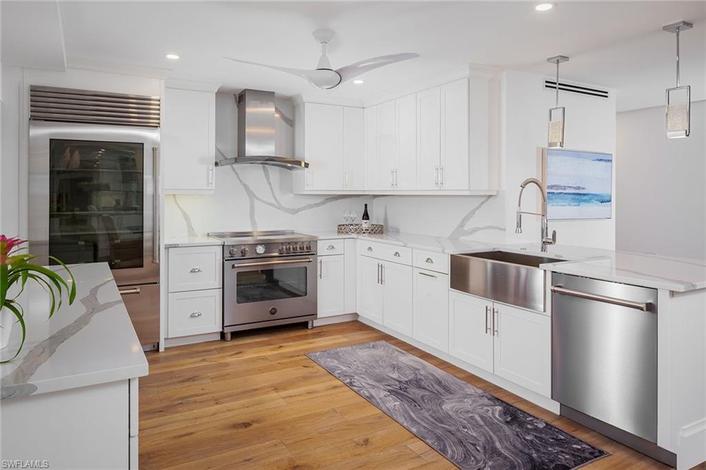 SHORES OF NAPLES - Residential