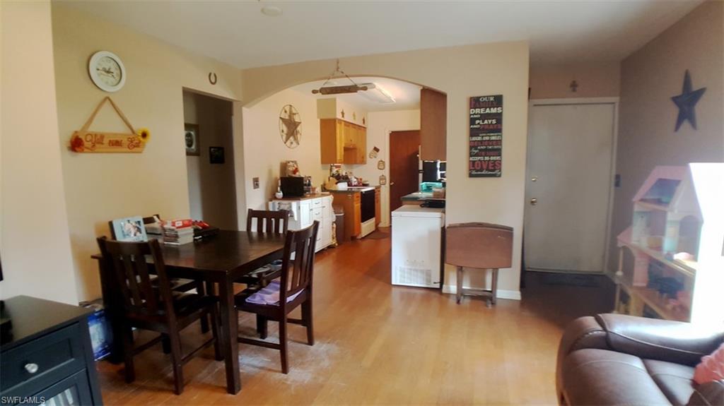 FORT MYERS SHORES - Residential